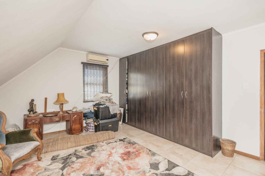 To Let 4 Bedroom Property for Rent in Joostenbergvlakte Western Cape